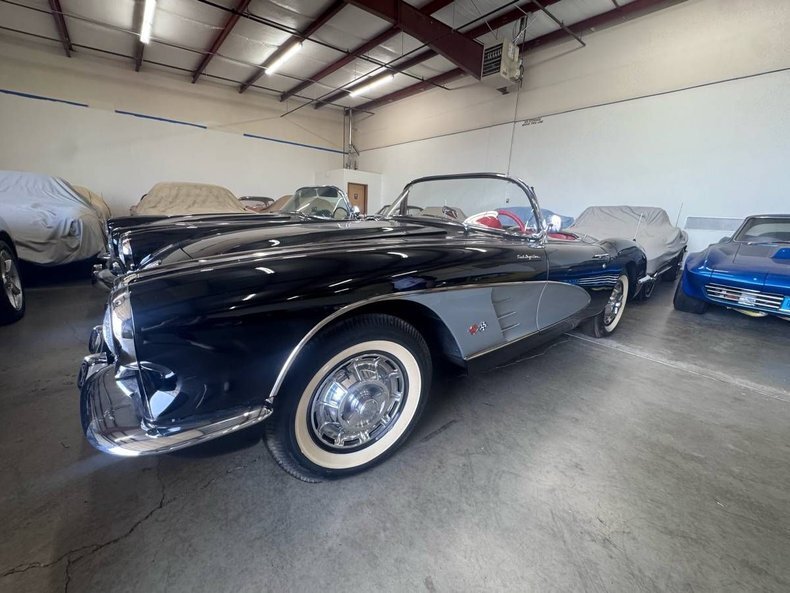 Cabriolet in Glendale, United States 1 - 17914328