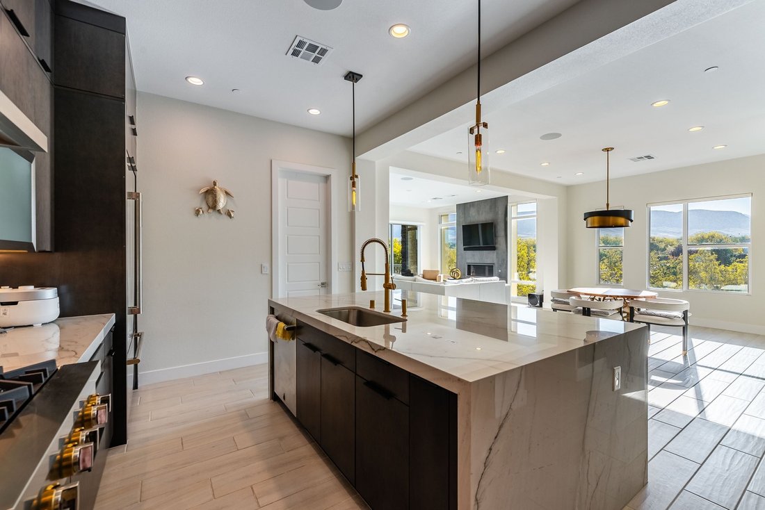 Condo in Las Vegas, Nevada, United States 5 - 17914233