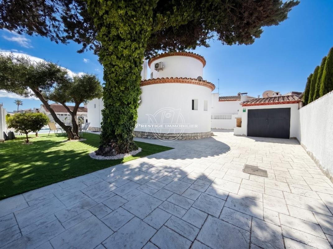 Villa in Empuriabrava, Catalonia, Spain 4 - 17914185