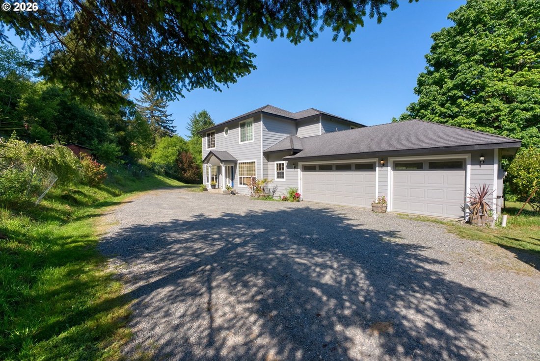 House in Brookings, Oregon, United States 1 - 17914477