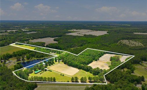 Farm Ranch in Autryville, North Carolina, United States 1