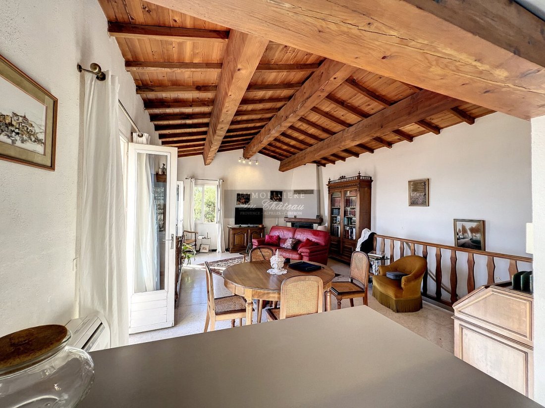 House in Gordes, Provence-Alpes-Côte d'Azur, France 5 - 15984846