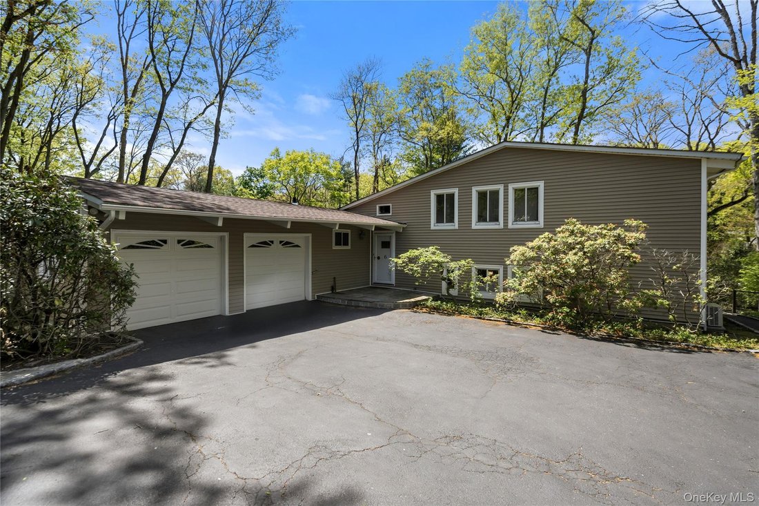 House in East Norwich, New York, United States 4 - 17913345