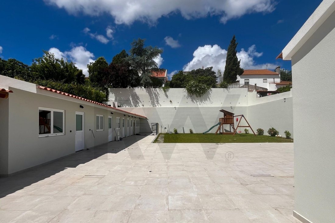 Townhouse in Santa Maria, Sao Pedro e Matacaes, Lisbon, Portugal 4 - 17914359