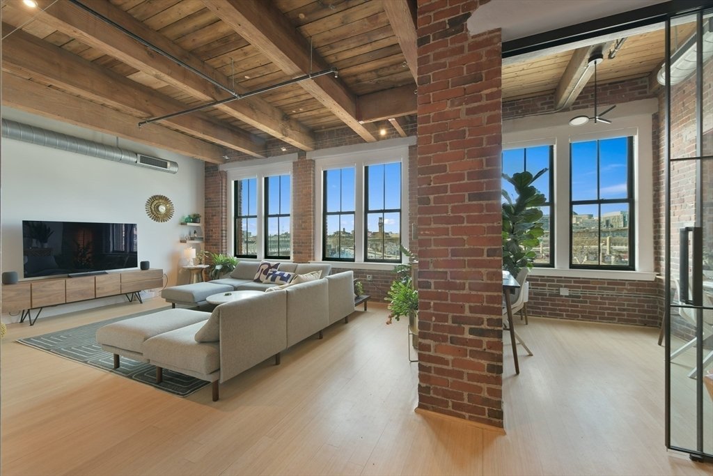 Condo in Boston, Massachusetts, United States 3 - 17914479