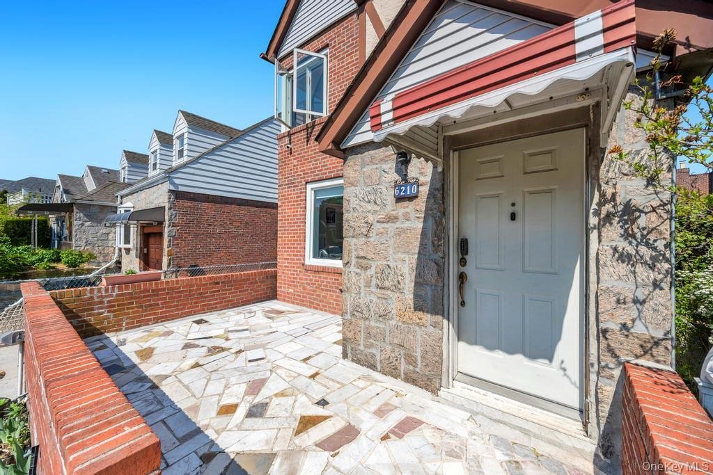 House in New York, New York, United States 5 - 17913324