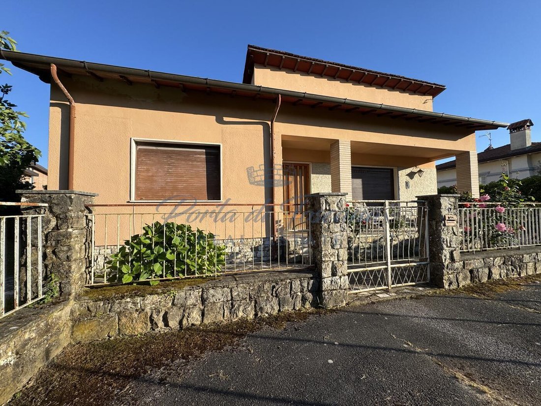 Villa in Pietrasanta, Tuscany, Italy 1 - 16408338