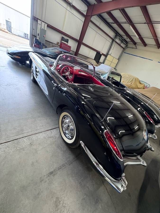 Cabriolet in Glendale, United States 3 - 17914328