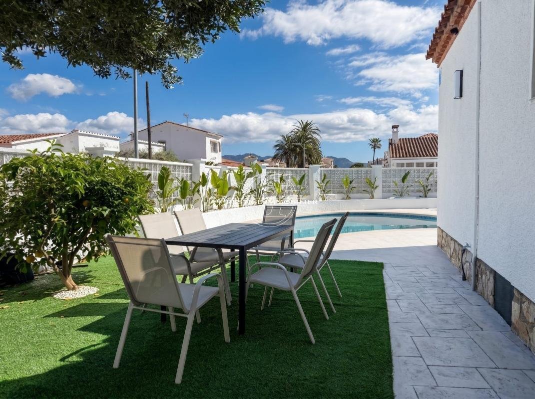 Villa in Empuriabrava, Catalonia, Spain 5 - 17914185