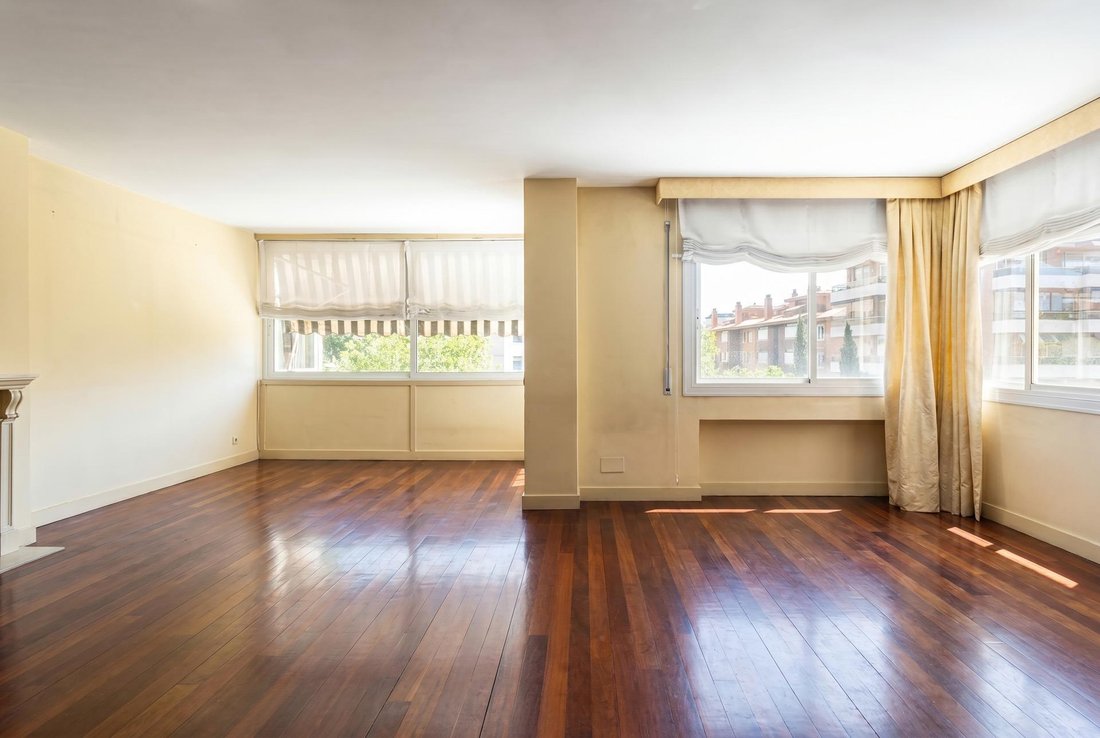 Apartment in Sarrià-Sant Gervasi, Barcelona, Spain 3 - 17913079