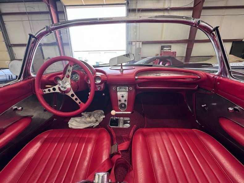 Cabriolet in Glendale, United States 5 - 17914328
