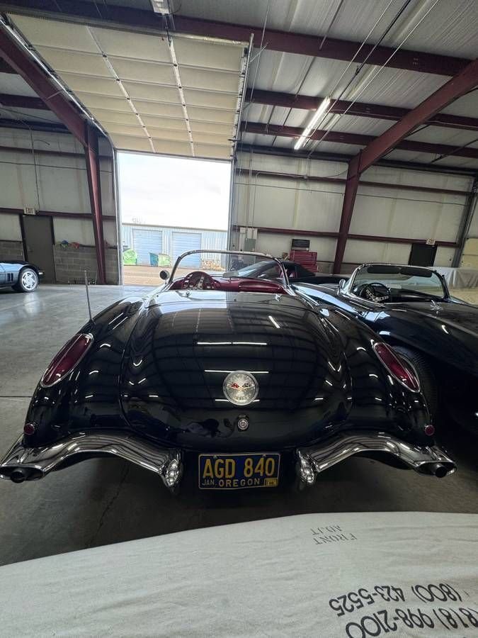 Cabriolet in Glendale, United States 2 - 17914328