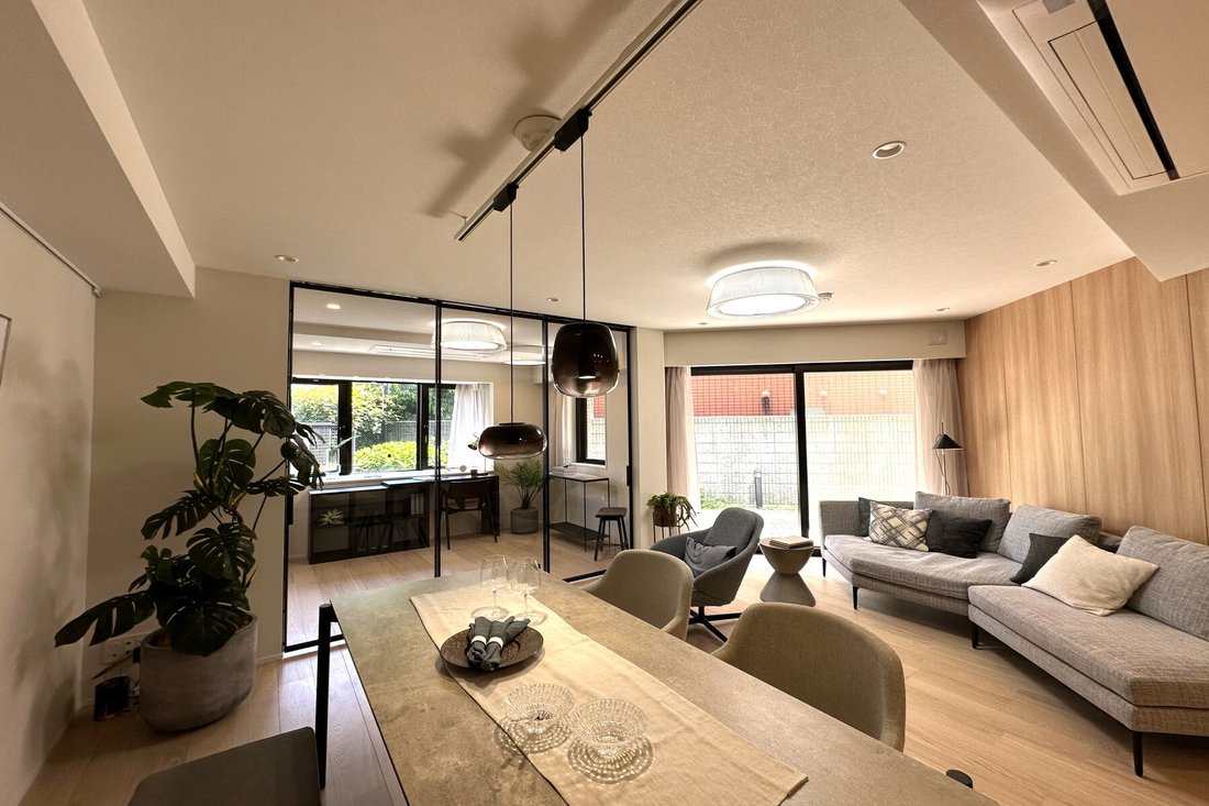 Condo in Shibuya City, Tokyo, Japan 2 - 17914226