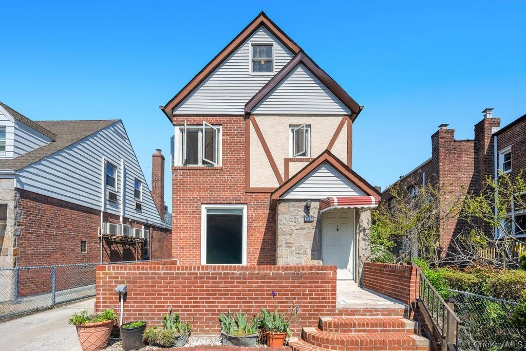 House in New York, New York, United States 1 - 17913324