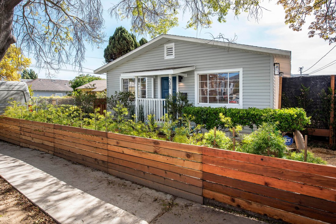 Santa Barbara, California, United States 1 - 17912948