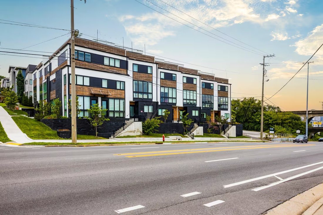 Co Op in Nashville, Tennessee, United States 3 - 17913481