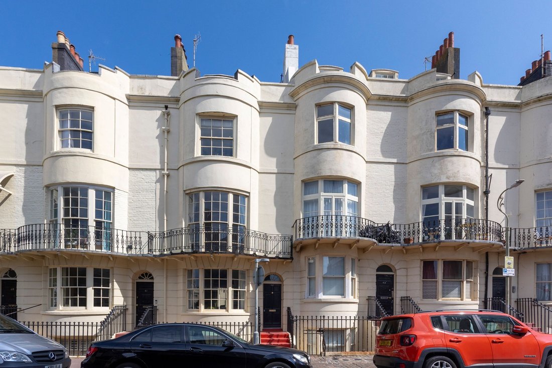 House in Hove, England 1 - 16658067