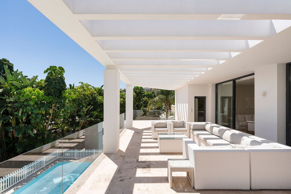 Villa in La Quinta, Benahavis, Andalusia 1 - 17914264
