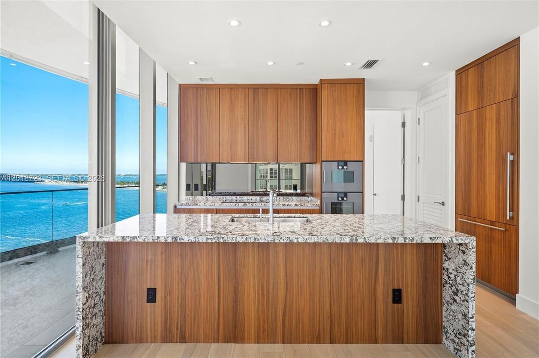Condo in Miami, Florida, United States 4 - 17912786