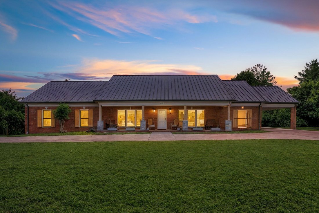 House in Springfield, Tennessee, United States 1 - 17913452