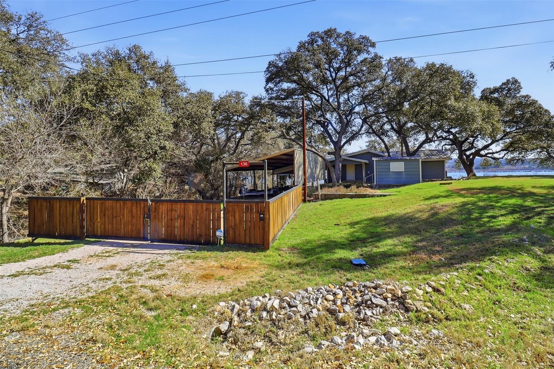 House in Tow, Texas, United States 3 - 17913508