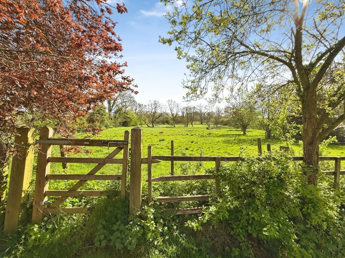 House in North Lincolnshire, England 2 - 17913814