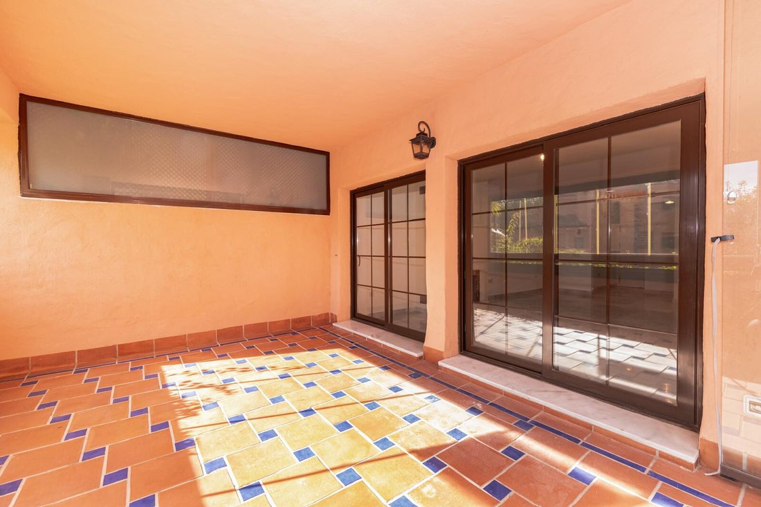 Apartment in Atalaya-Isdabe, Estepona, Andalusia 5 - 17914355