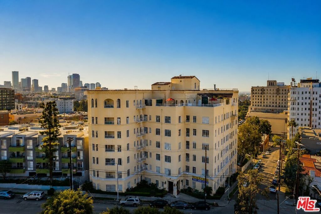 Los Angeles, California, United States 3 - 17913694
