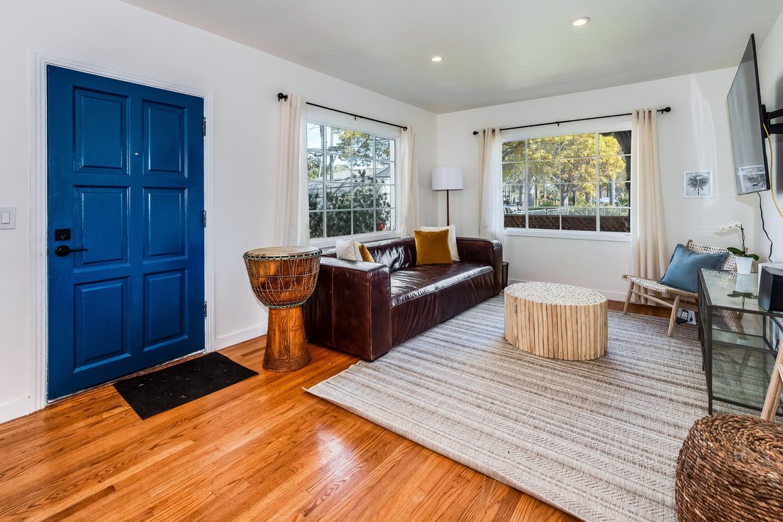 Santa Barbara, California, United States 4 - 17912948