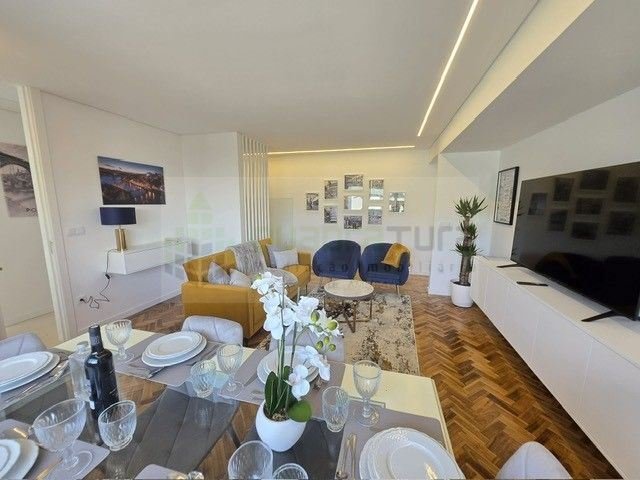 Apartment in Cedofeita, Santo Ildefonso, Se, Miragaia, Sao Nicolau e Vitoria, Porto District, Portugal 1 - 17878878