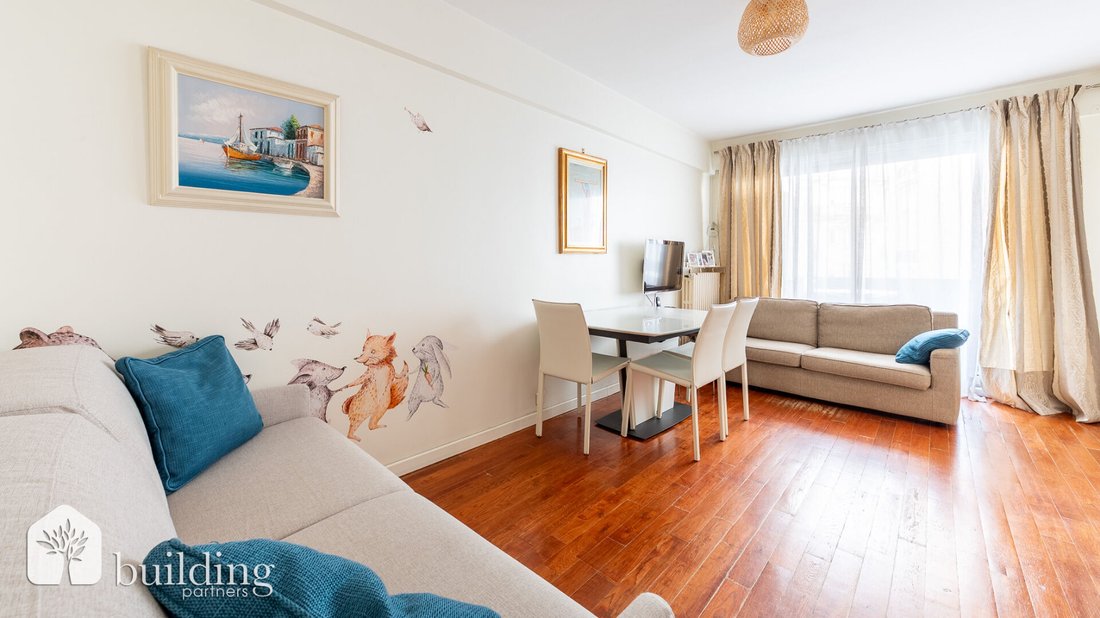 Apartment in Bois de Boulogne, Paris 16e Arrondissement, Paris 4 - 17910247