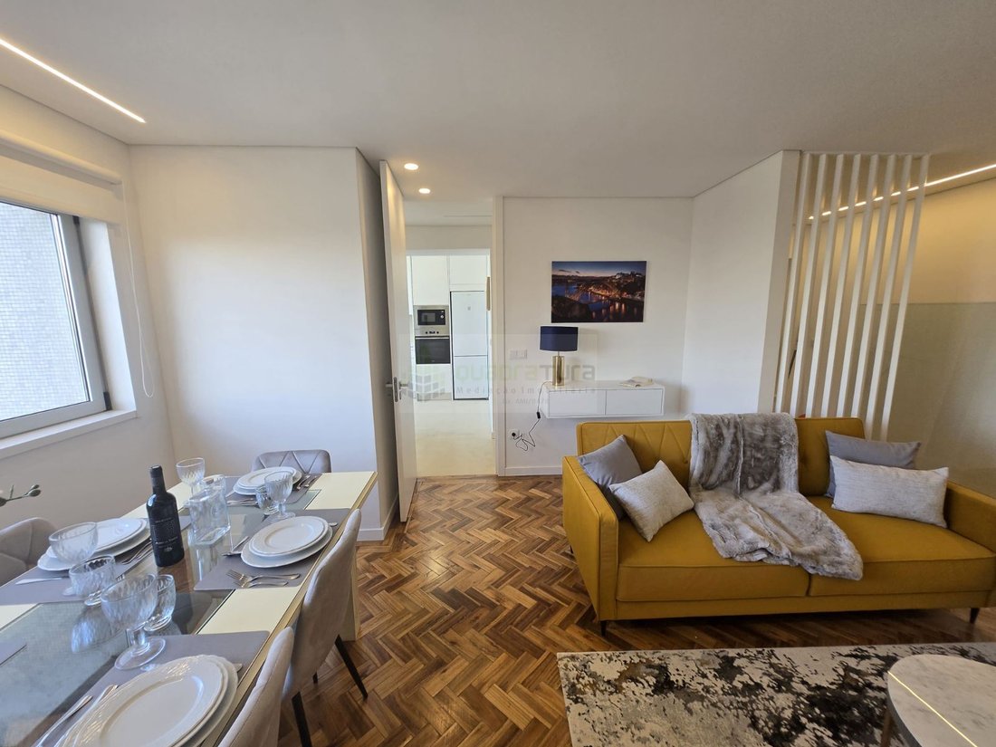 Apartment in Cedofeita, Santo Ildefonso, Se, Miragaia, Sao Nicolau e Vitoria, Porto District, Portugal 2 - 17878878