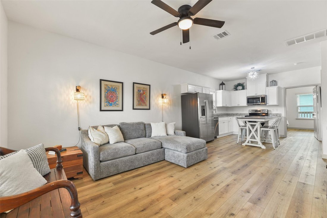 House in Galveston, Texas, United States 4 - 17913713