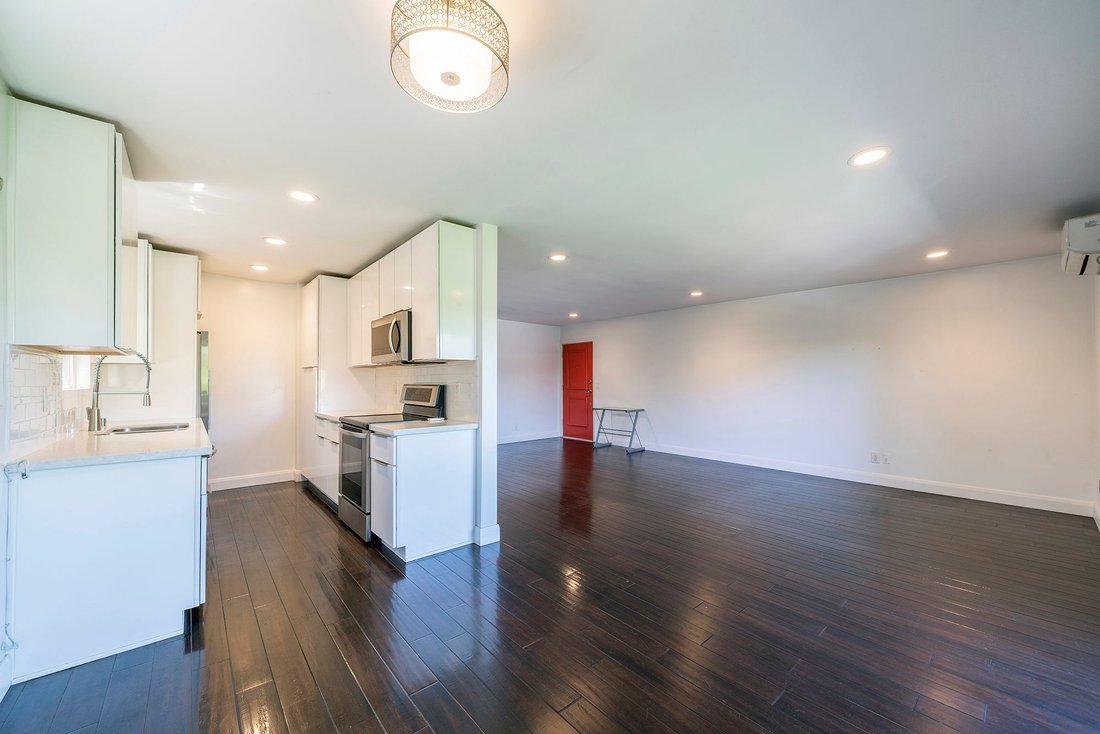 Condo in Los Angeles, California, United States 1 - 17914215