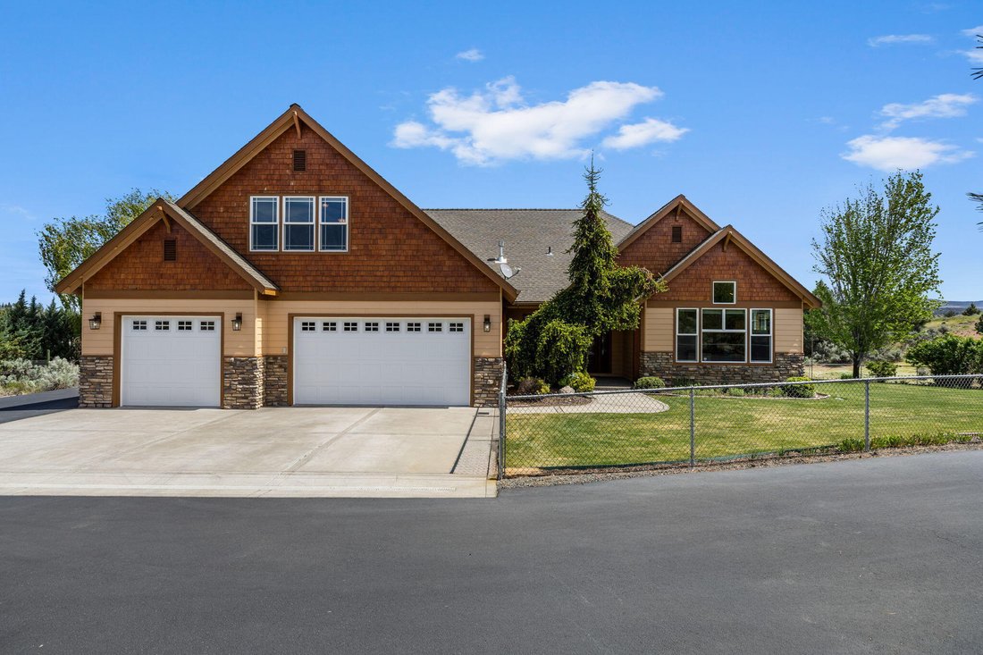 House in Madras, Oregon, United States 1 - 17913573