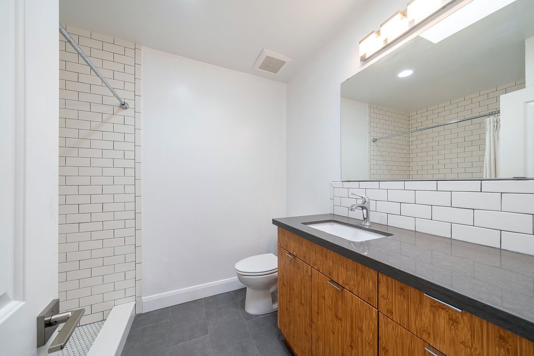 Condo in Los Angeles, California, United States 5 - 17914215