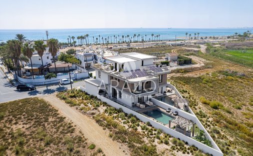 Villa in Oroklini, Larnaca, Cyprus 1