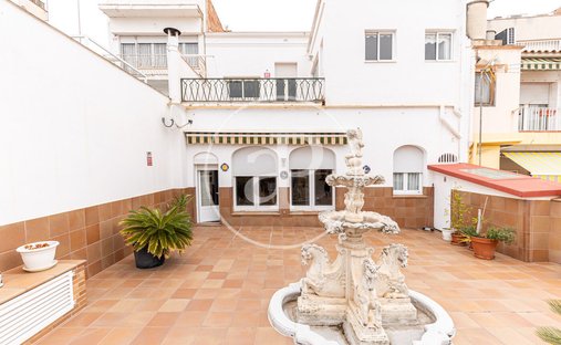 Villa in Sabadell, Catalonia, Spain 1