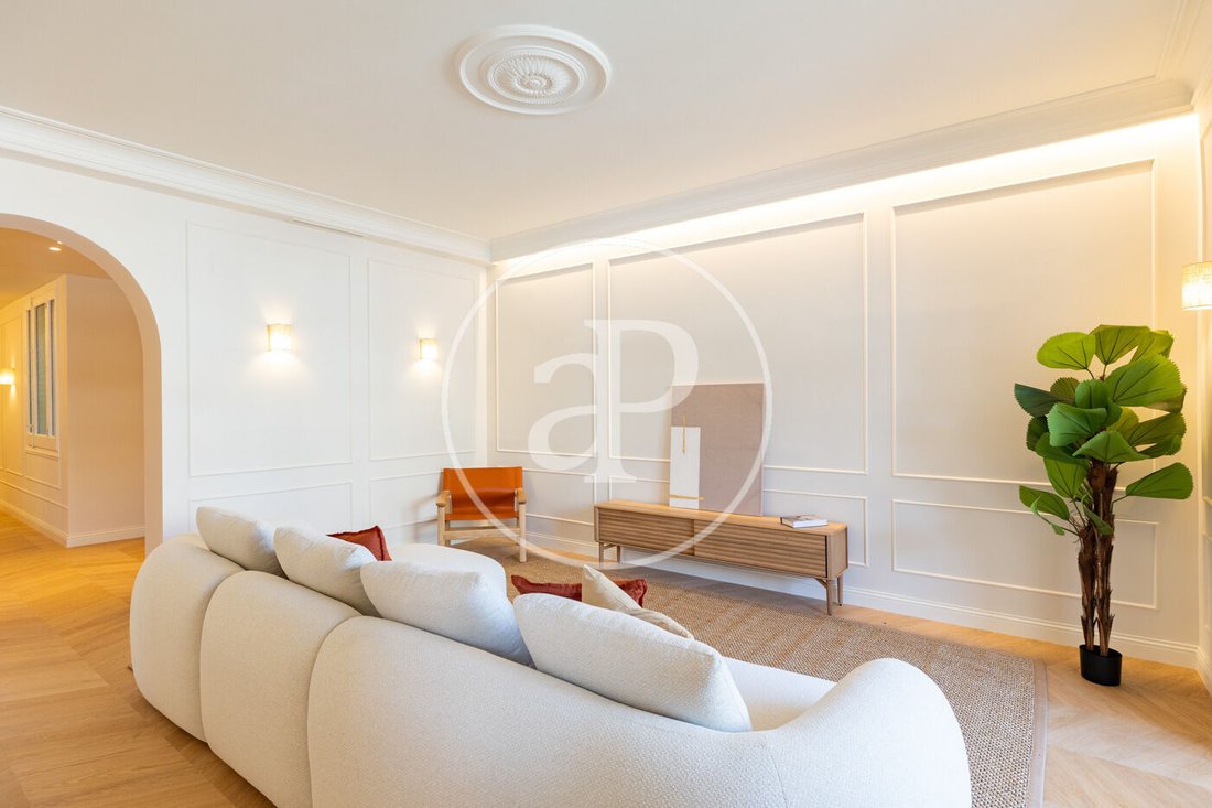 Apartment in Eixample, Barcelona, Spain 5 - 17914828