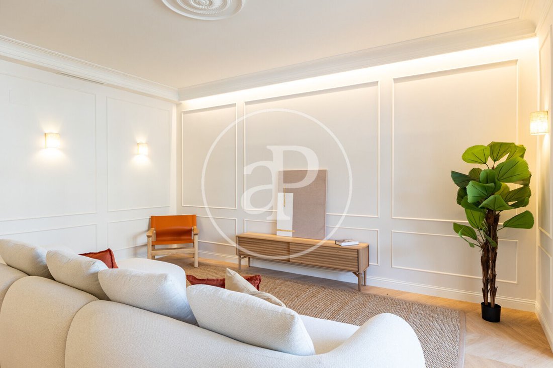 Apartment in Eixample, Barcelona, Spain 4 - 17914828