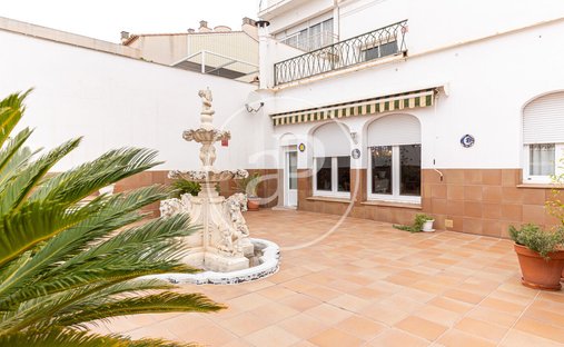 Villa in Sabadell, Catalonia, Spain 1
