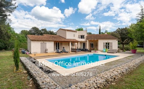 Maison à Peyrolles-en-Provence, Provence-Alpes-Côte d'Azur, France 1