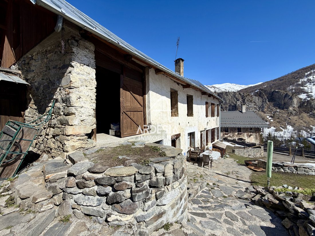 House in Valloire, Auvergne-Rhône-Alpes, France 1 - 17914592