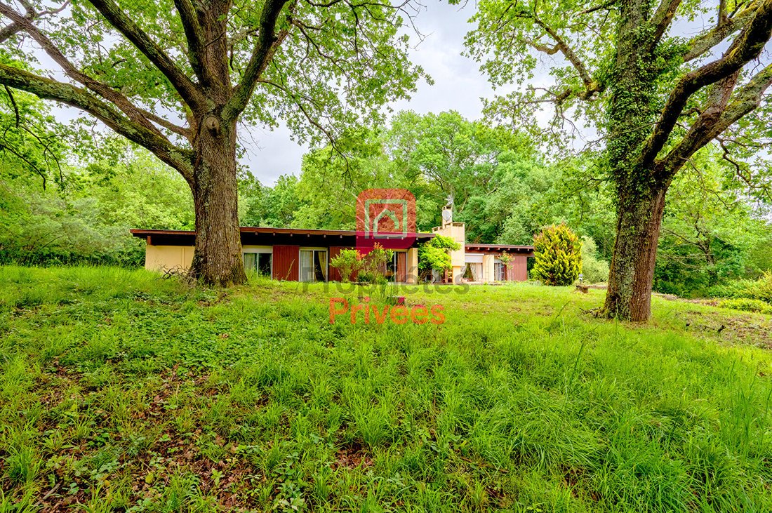 Villa in Pompignac, Nouvelle-Aquitaine, France 2 - 17907367