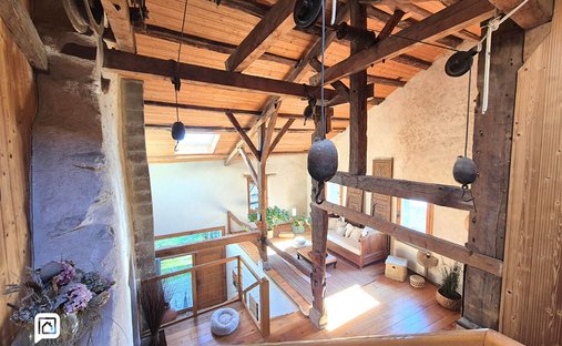 Villa a Collonges, Auvergne-Rodano-Alpi, Francia 1