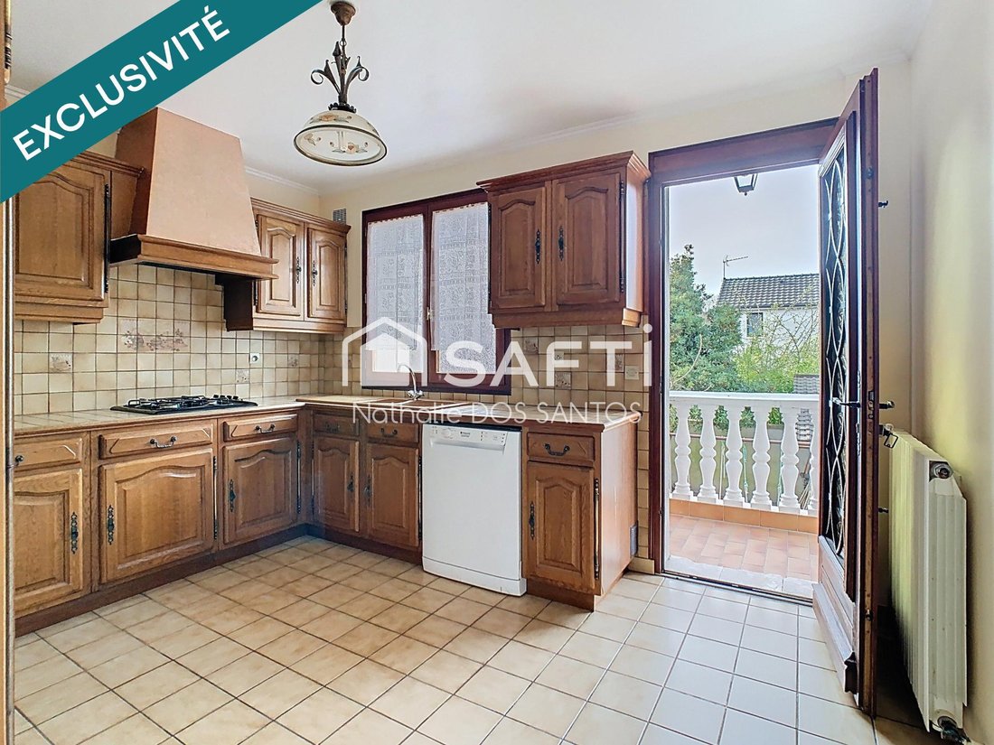 House in Bercheres Nord, Pontault-Combault, France 3 - 17915999