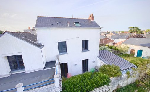 Villa in Zola, Nantes, France 1
