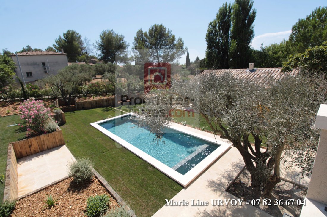 Villa in Paradou, Provence-Alpes-Côte d'Azur, France 2 - 17914751