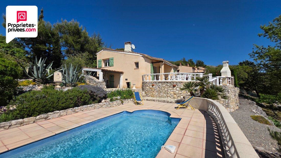 Villa in Saint-Vallier-de-Thiey, Provence-Alpes-Côte d'Azur, France 2 - 17914946