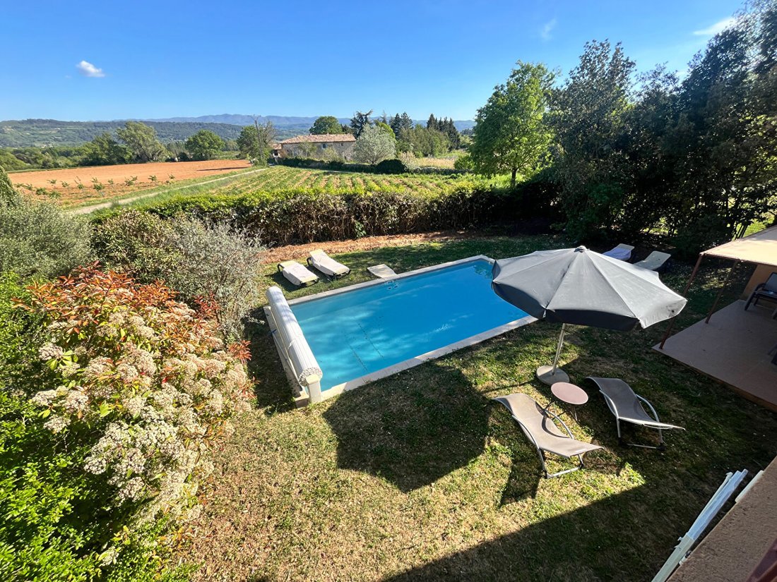 House in Saint-Saturnin-lès-Apt, Provence-Alpes-Côte d'Azur, France 1 - 17915304